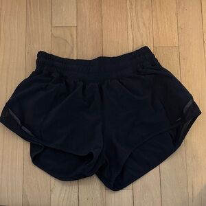 Women's navy lululemon hotty hot shorts 2.5”
